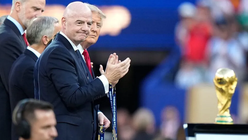 FIFA: Μαζεύτηκε ο Τζάνι Ινφαντίνο